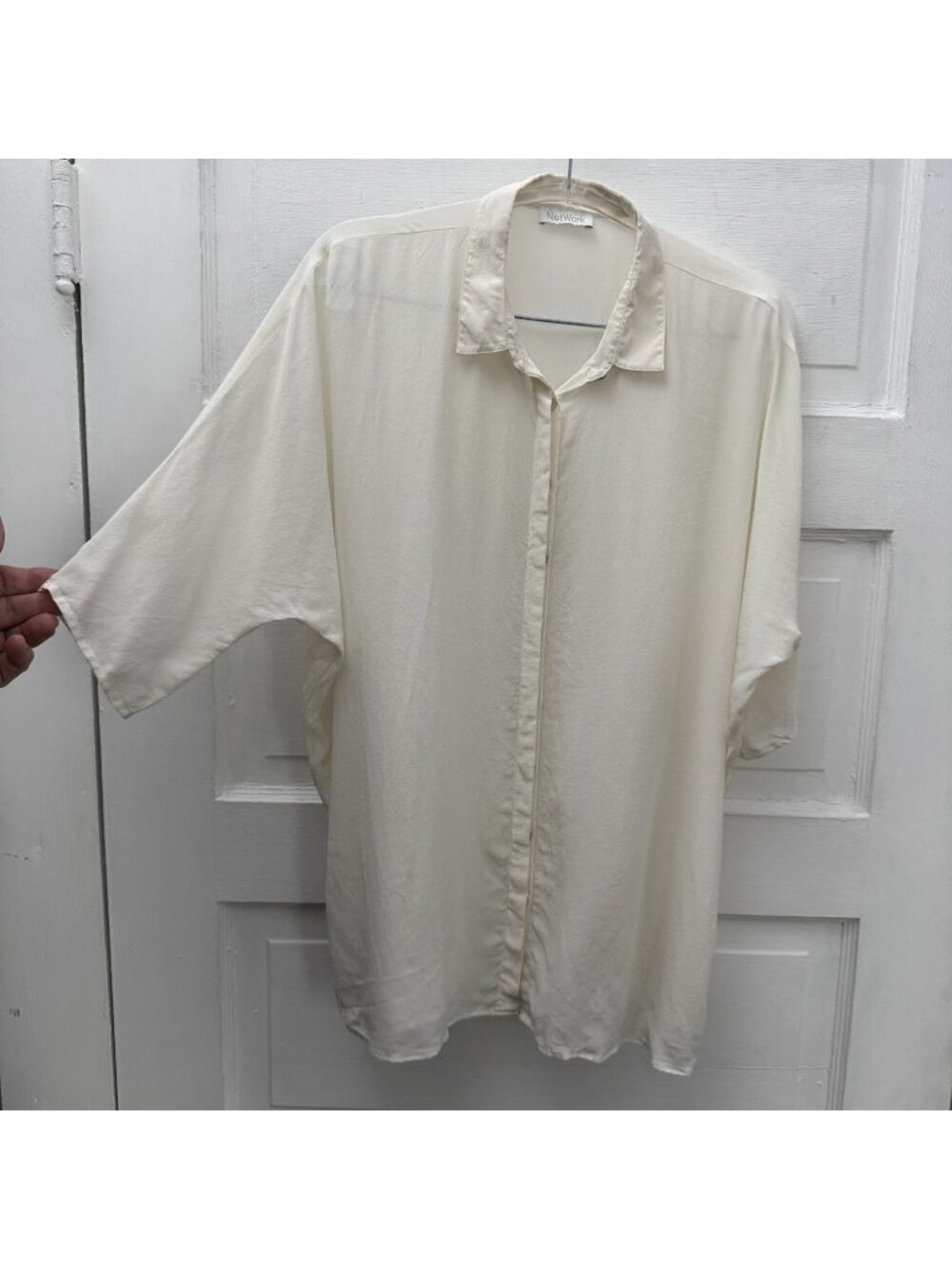 NetWork 100% Silk Ivory Button Front Oversized Blouse Women’s L EUC